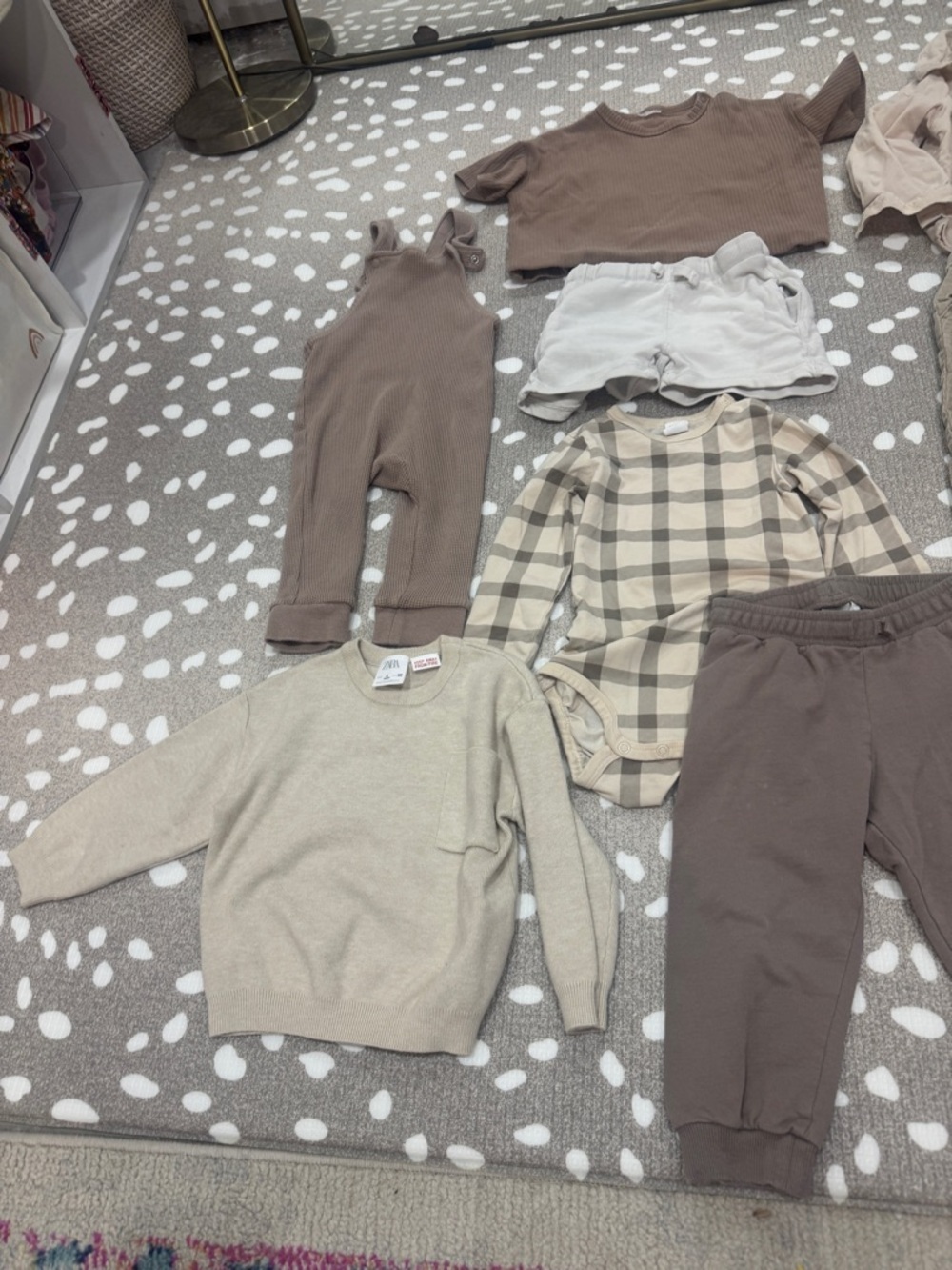 Lot of 10 Zara Kids H&M neutral jumpsuit sweater beige toddler boy shorts pants - Picture 3 of 16